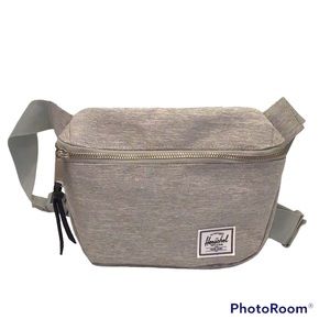 🚨🚨 Herschel Fanny Pack - NWOT